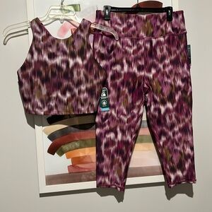 NWT 2pc Active Set! MTA Racerback Tank & Capri Leggings! Hi-Rise. Compression